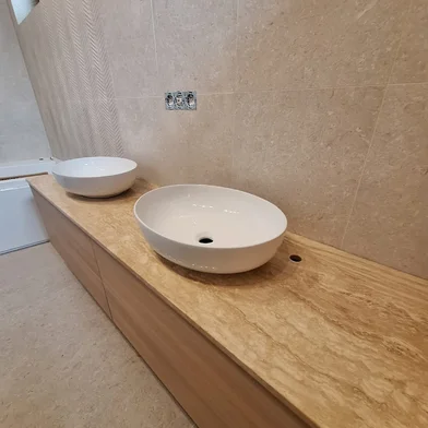 kamenná doska pod umývadlo